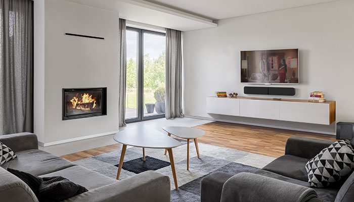 Bluesound-PULSE-SOUNDBAR-Lifestyle6-1